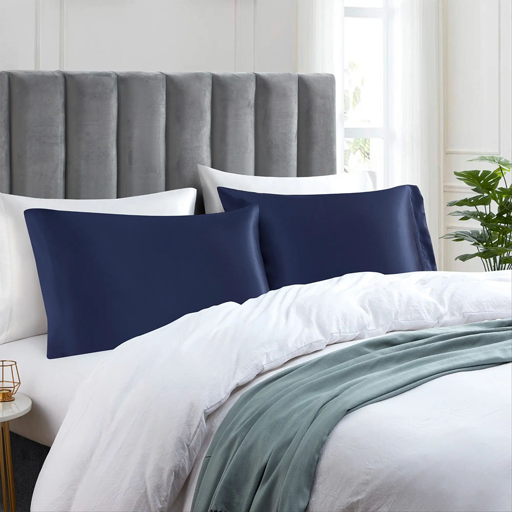 ปลอกหมอนซาตินที่นุ่มและเรียบเนียน